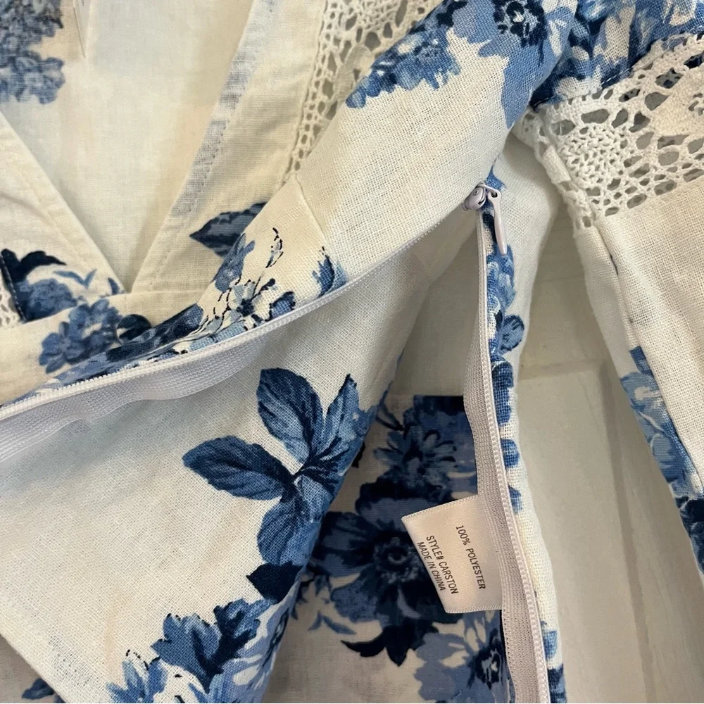 Francesca’s Blue Rain Long Sleeve Blue Floral Babydoll V-Neck Top Sz S - Picture 4 of 8